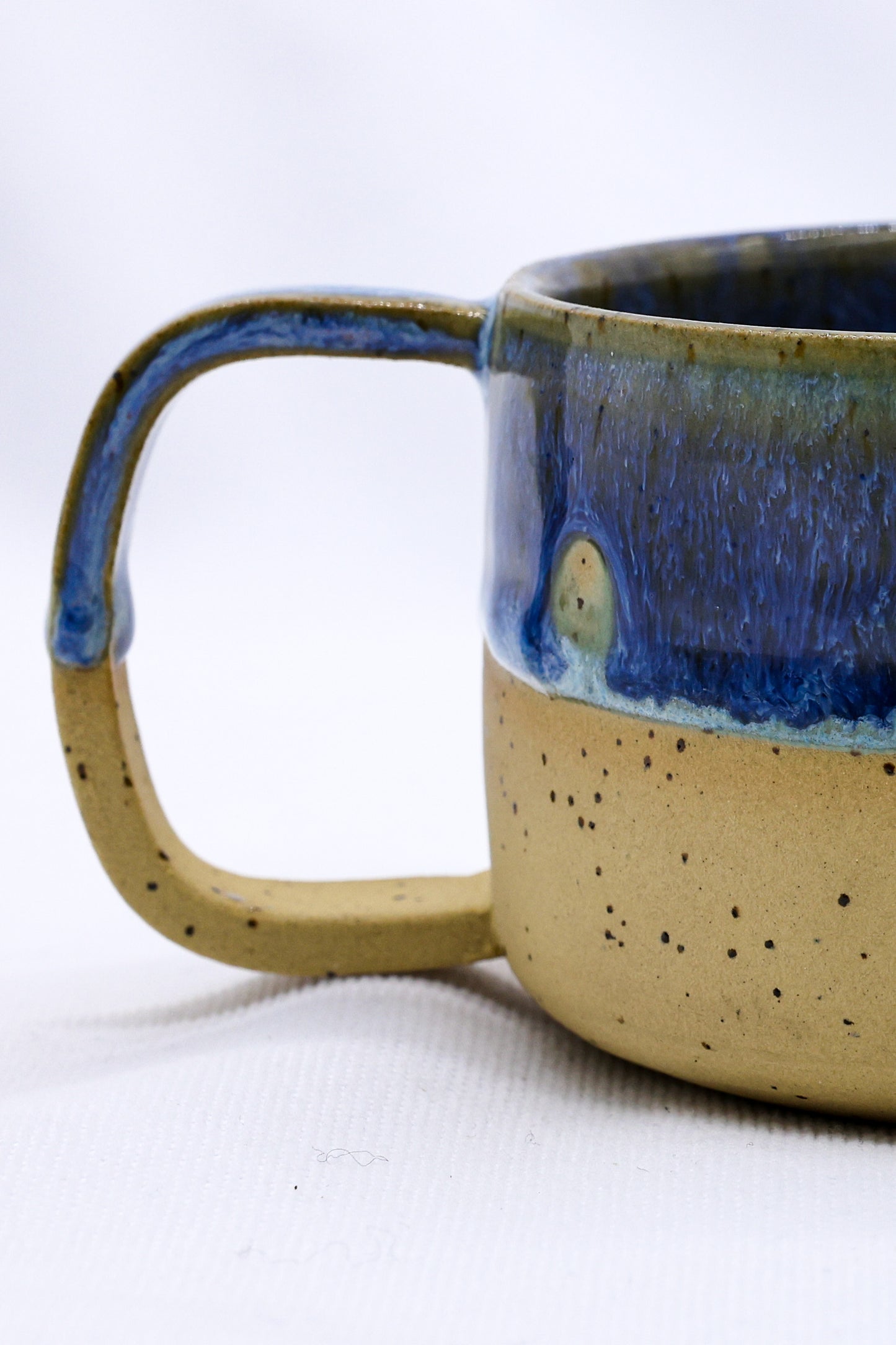 Blulume Grande Handmade Stoneware Ceramic Mug